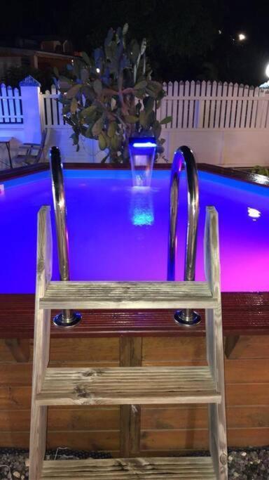Le Sable Bleu - Evasion Tropicale A Sainte-Anne - Plage 5Min - Piscine - Parking - Logement Climatise - Vue Sur Les Palmiers - Parfait Pour Sejours En Famille Ou Entre Amis Buitenkant foto