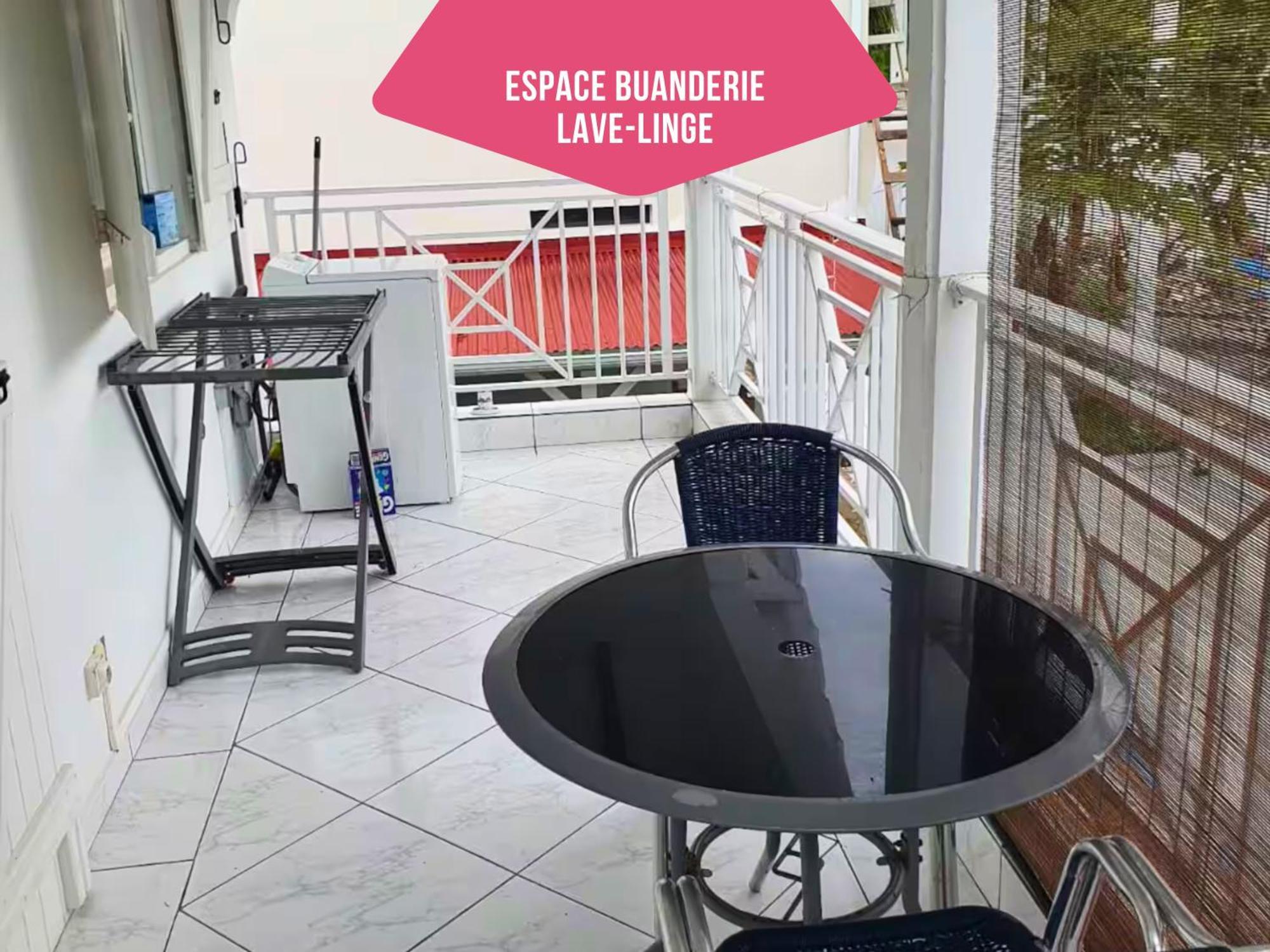 Le Sable Bleu - Evasion Tropicale A Sainte-Anne - Plage 5Min - Piscine - Parking - Logement Climatise - Vue Sur Les Palmiers - Parfait Pour Sejours En Famille Ou Entre Amis Buitenkant foto